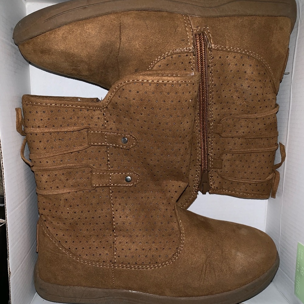 Girl boots